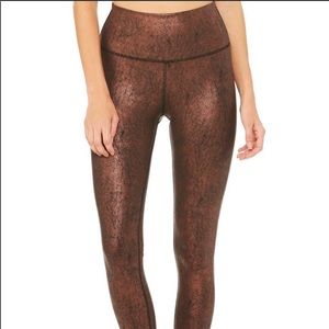 EUC! Alo high waisted leggings! Rust glossy color! XS